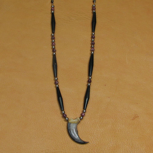 Single Bear Claw & Fossil Beads Necklace